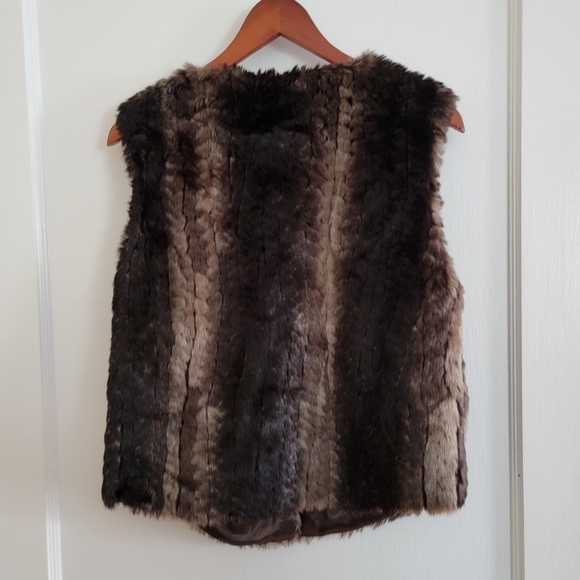 Romeo & Juliet Couture Faux Fur  Soft Brown Vest Size Small - Picture 3 of 15